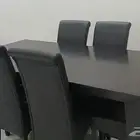 طاولة طعام كراسي تحتاج الكراسي لاسفنج وابغى فيها 500ريال جدة