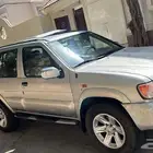 بثفندر 2002 اتوماتيك باثفندر 2002 فئة SL مستعملة للبيع ق