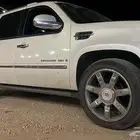 اسكاليد 2009 طويل للبيع اوالبدل بسياره صغيره