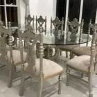 طاولة طعام