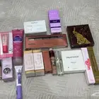 مكياج جديد لم يستخدم