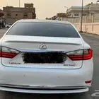 لكزس اي اس