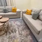طقم كنب ثلاث قطع بطاولة خدمات