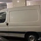 بيجو فان صغير
