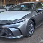 2025 تويوتا كامري E استاندرد بنزين اصفار