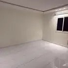 غرفة مع حمام للإيجار.