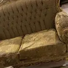 كنب لون زيتي تركي سبعه اشخاص و2 كرسي مفرد مع الخدادايات