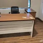 4 مكاتب للبيع