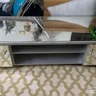 طاولة مدخل وطاولة تلفزيون