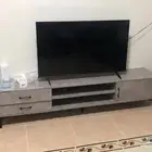 طاولة تلفزيون