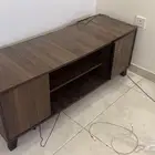 طاولة تلفزيون