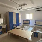 غرفة سريرين  2كامودينه  تسريه  2 كرسي وعندي جلسه ارضيه جديد