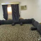 مساند خشب مع الفرشة و الستارة و المراكي