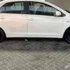 ياريس للبيع 2011