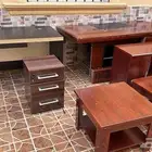 طاولات للبيع