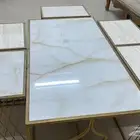 طاولات مجلس واحد كبير وخمسه خدمه وثنين ضيافه