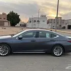 للبيع لكزس موديل 2023 es350 DD جدا  نظيفة وممشى قليل