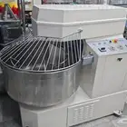 عجانة حلزوني 200 لتر ايطالي مستخدم