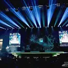 شاشات درايفثرو و شاشات للمطاعم والمقاهي للشركات والمعارض