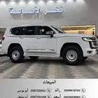 تويوتا لاندكروزر 2023 VX.R بنزين عداد 71 الف فقط