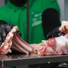 لحوم طازجة مقطعة