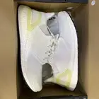 جزمة أديداس الترابوست لون ابيض