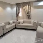 كنب خمسه قطع شبه جديد لايوجد به كسر 1000