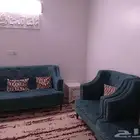 كنب اخضر غامق اربع حبات عل السوم