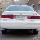 كامري مفحوص ومجدد ومكيف مع اللوحه للبيع