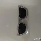 نظارة موجوده ماركتها قدامك وابحث عنها بقوقل بالصوره