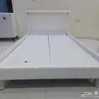 سرير خشب ممتاز نظيف وجاهز