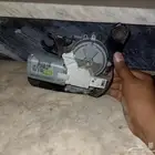 قفل وماكينت شنطه وازرار شنطه ومساحه خلفيه بيجو3008موديل2016