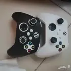 اكس بوكس وت امس نضيف مع يدين وفي اشتراك ومعا يدين في يد في