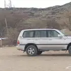 لاند كروزر 2002 شرط المحركات والبدي طيب والداخليه طيبه