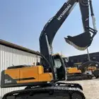 بكلين للإيجار جميع انواع الحفر وتسويت الأراضي والجبال