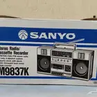 مسجل كاسيت وراديو سانيو ياباني مخزن بالكرتون لم يستخدم