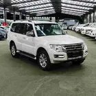 ميتسوبيشي باجيرو الموديل 2017 فل كامل