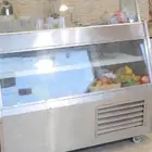 ثلاجة عرض