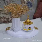 طقم ديكور قاعده وفازه ومبخره ذهبي مع كتابه أسم