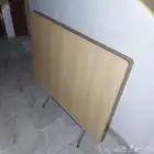 طاولة قابلة للطي