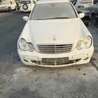قطع غيار مرسيدسE200 موديل 2005 تشليح