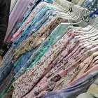 توجد ملابس بناتيه ونساية