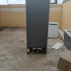 ثلاجة على السوم   مشكلتها فقط تسرب ماء من خلف