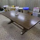 طاولة طعام بدون كراسي