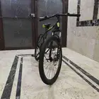 دراجه للبيع شكل رياضي بدون تعشيقات مقاس 26 الدراجه نظيفه
