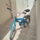 السلام عليكم سيكل اندنوسي ازرق بحري نضيف على السوم