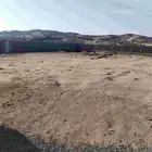 حوش مساحته تقريبن 4000مسلح وبوابه كبير لدخول الشاحنات