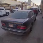 مرسيدس E240 classic موديل 2002 اوتوماتيك جير ومكينه شرط بها