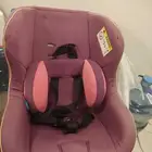 2كرسي أطفال داخل السيارة بحاله جيده
