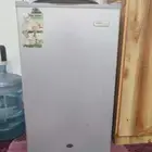 ثلاجة صغيرة شبه جديدة شرط